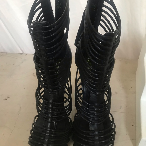 Shoes - Picture 5 of 8